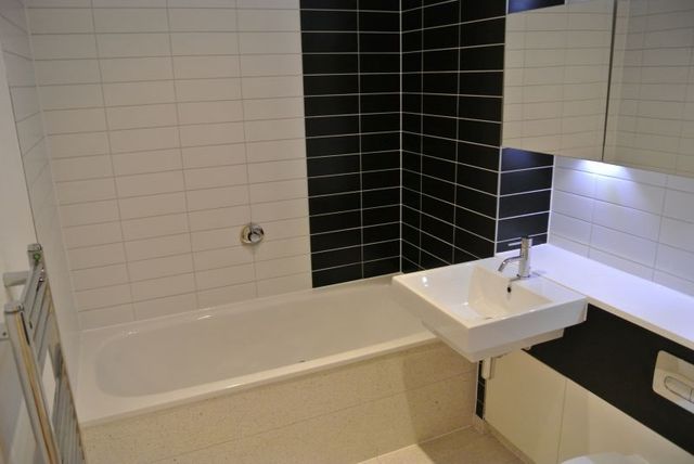  Image of 2 bedroom Apartment to rent in City Road East Manchester M15 at 38 City Road East  Manchester City, M15 4QN