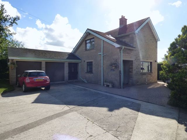  Image of 3 bedroom Detached house for sale in Main Street Hornby Lancaster LA2 at 25 Main Street Hornby Lancaster, LA2 8JR
