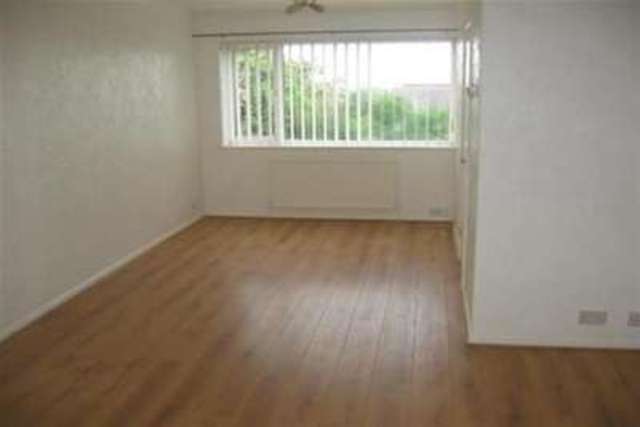  Image of 3 bedroom Detached house to rent in Mansfield Road Sheffield S12 at Sheffield, S12 2AE