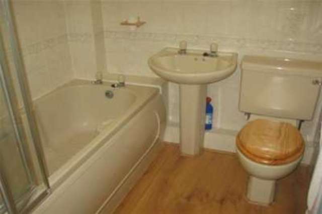  Image of 3 bedroom Detached house to rent in Mansfield Road Sheffield S12 at Sheffield, S12 2AE