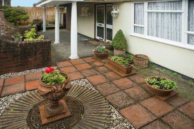  Image of 3 bedroom Detached house for sale in Mansfield Road Reading RG1 at Mansfield Road  Reading, RG1 6AL