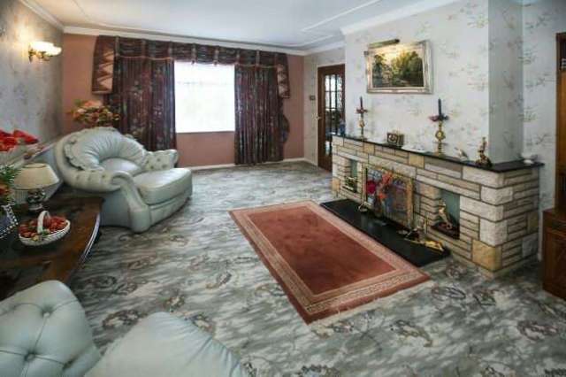  Image of 3 bedroom Detached house for sale in Mansfield Road Reading RG1 at Mansfield Road  Reading, RG1 6AL