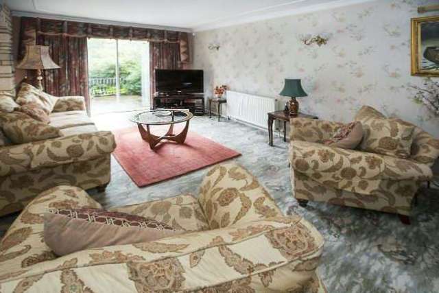  Image of 3 bedroom Detached house for sale in Mansfield Road Reading RG1 at Mansfield Road  Reading, RG1 6AL