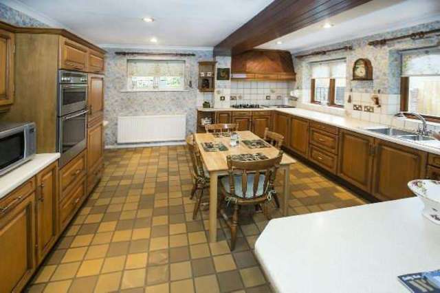  Image of 3 bedroom Detached house for sale in Mansfield Road Reading RG1 at Mansfield Road  Reading, RG1 6AL