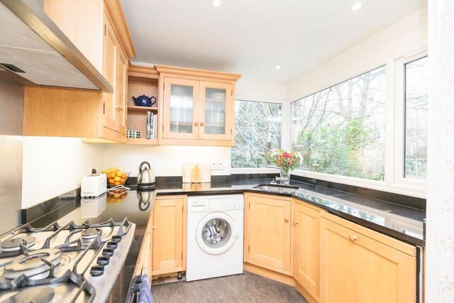  Image of 2 bedroom Flat to rent in Marchmont Street Edinburgh EH9 at Bruntsfield Edinburgh Edinburgh, EH9 1EL