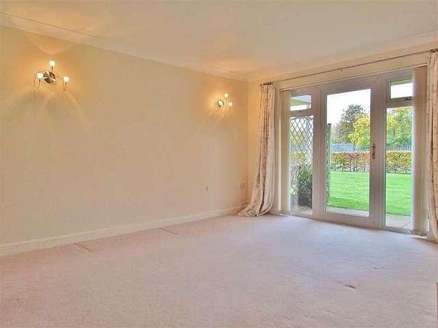  Image of 2 bedroom Apartment to rent in Marina Way Abingdon OX14 at Abingdon, OX14 5TN