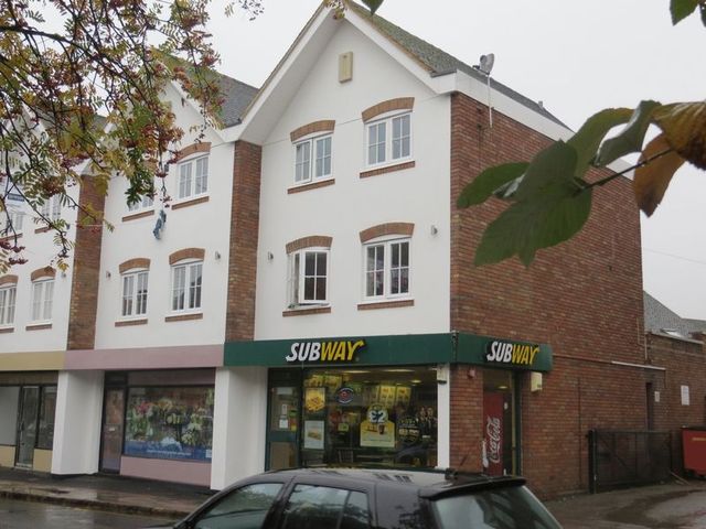  Image of 2 bedroom Flat to rent in Spittal Street Marlow SL7 at Spittal Street  Marlow, SL7 3HJ