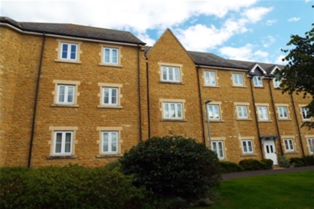  Image of 2 bedroom Flat to rent in Paulls Close Martock TA12 at Martock, TA12 6DE