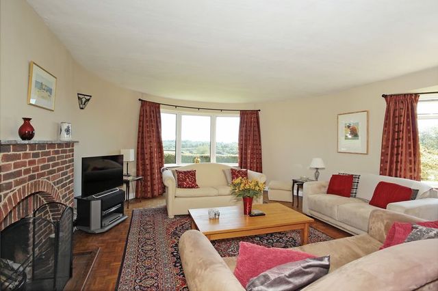  Image of 4 bedroom Detached house for sale in Mayfield Road Rotherfield Crowborough TN6 at Mayfield Road Rotherfield Crowborough, TN6 3LU