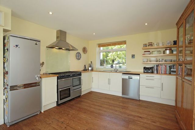 Image of 4 bedroom Detached house for sale in Mayfield Road Rotherfield Crowborough TN6 at Mayfield Road Rotherfield Crowborough, TN6 3LU