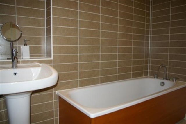  Image of 2 bedroom Flat to rent in Meadowside Quay Square Glasgow G11 at Glasgow Harbour Glasgow Glasgow, G11 6BS