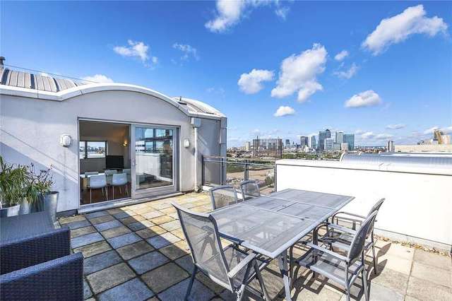  Image of 2 bedroom Flat for sale in John Harrison Way London SE10 at John Harrison Way London Greenwich, SE10 0BZ