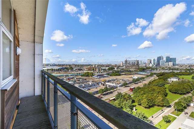  Image of 2 bedroom Flat for sale in John Harrison Way London SE10 at John Harrison Way London Greenwich, SE10 0BZ