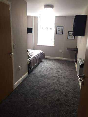  Image of 3 bedroom House Share to rent in Micklefield Road High Wycombe HP13 at Micklefield Road  High Wycombe, HP13 7HY