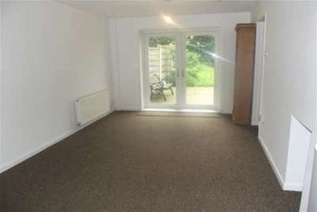  Image of 3 bedroom Semi-Detached house to rent in Middlesex Road Stockport SK5 at Stockport, SK5 8HS