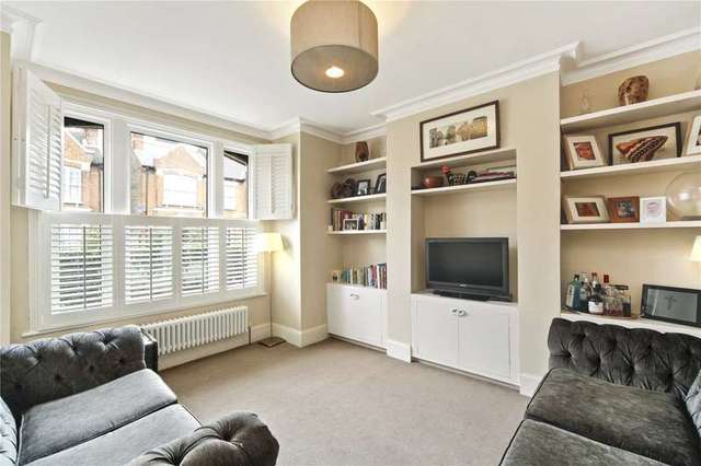  Image of 2 bedroom Maisonette for sale in Midmoor Road London SW12 at Midmoor Road  London, SW12 0EW