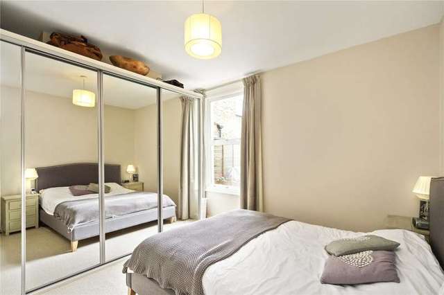  Image of 2 bedroom Maisonette for sale in Midmoor Road London SW12 at Midmoor Road  London, SW12 0EW
