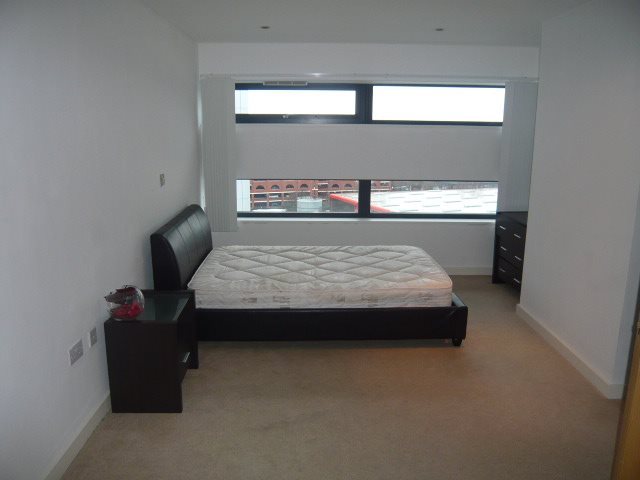  Image of 2 bedroom Flat to rent in The Quays Salford M50 at 250 The Quays Salford Salford, M50 3SE