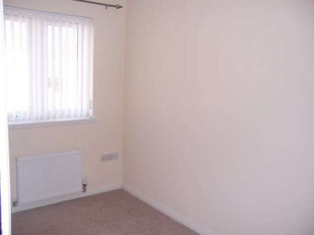  Image of 3 bedroom Terraced house to rent in Millgate Crescent Caldercruix Airdrie ML6 at Millgate Crescent Caldercruix Airdrie, ML6 7QZ