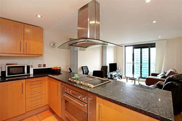  Image of 2 bedroom Flat for sale in Millharbour London E14 at London  South Quay, E14 9ND