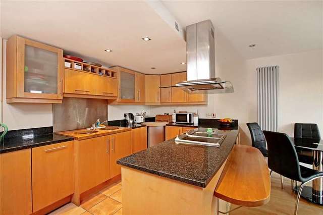  Image of 2 bedroom Flat for sale in Millharbour London E14 at London  South Quay, E14 9ND