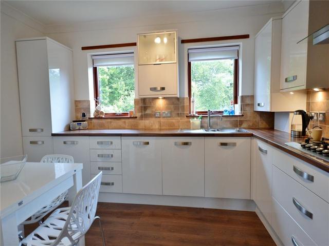  Image of 3 bedroom Flat to rent in Millholm Road Glasgow G44 at Cathcart Glasgow Glasgow, G44 3YB