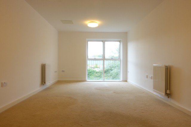  Image of 2 bedroom Apartment to rent in Millward Drive Bletchley Milton Keynes MK2 at 15 Millward Drive  Fenny Stratford, MK2 2BW