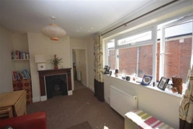  Image of 2 bedroom Flat to rent in Milton Road Southampton SO15 at Southampton, SO15 2HR