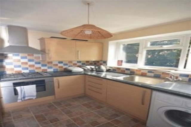  Image of 2 bedroom Flat to rent in Milton Road Southampton SO15 at Southampton, SO15 2HR