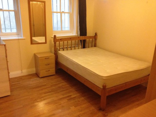 Image of 2 bedroom Flat to rent in Nazrul Street London E2 at Nazrul Street  London, E2 8GG