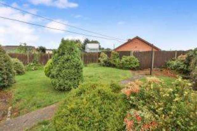  Image of 2 bedroom Bungalow for sale in Gurney Road New Costessey Norwich NR5 at New Costessey Norwich Bowthorpe, NR5 0HH