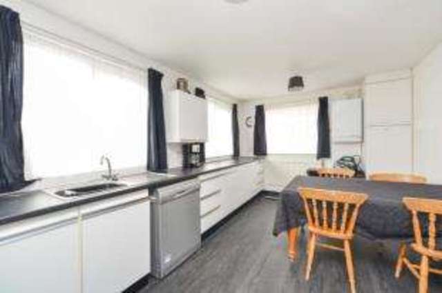  Image of 4 bedroom Detached house for sale in Fairlee Road Newport PO30 at Newport Isle of Wight Newport, PO30 2EJ