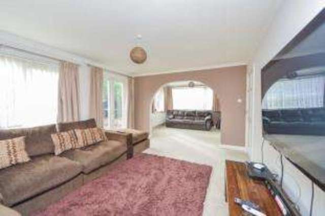  Image of 4 bedroom Detached house for sale in Fairlee Road Newport PO30 at Newport Isle of Wight Newport, PO30 2EJ