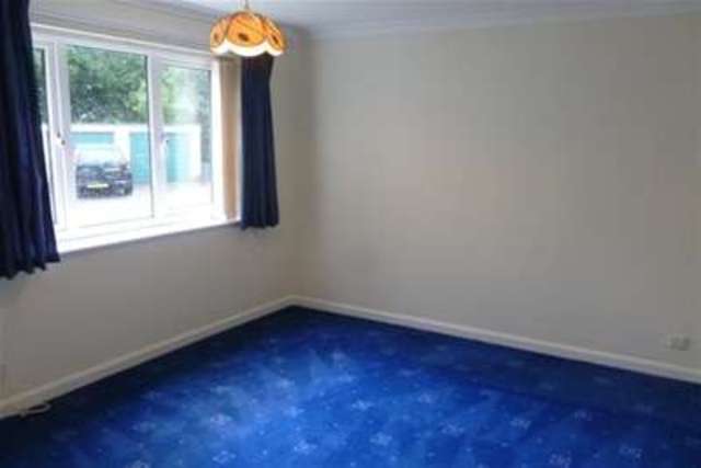  Image of 1 bedroom Flat to rent in School Lane Close Sheffield S8 at Sheffield, S8 8HF