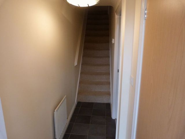  Image of 3 bedroom Detached house to rent in Oakley Drive Oldham OL1 at Oakley Drive  Oldham, OL1 4TR