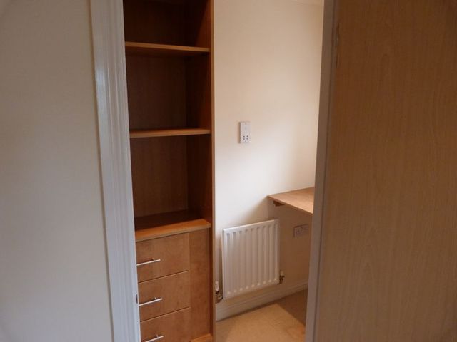  Image of 3 bedroom Detached house to rent in Oakley Drive Oldham OL1 at Oakley Drive  Oldham, OL1 4TR