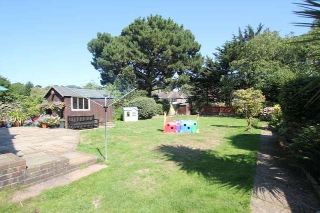  Image of 4 bedroom Detached house for sale in Offington Lane Worthing BN14 at Offington Lane  Worthing, BN14 9RP