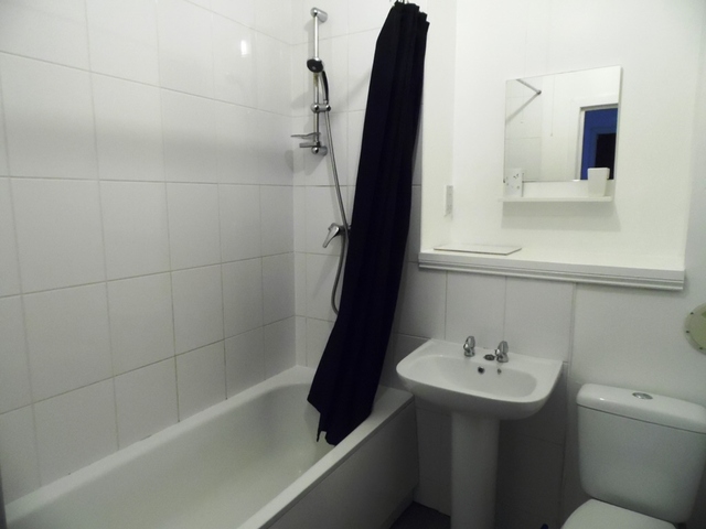  Image of 2 bedroom Flat to rent in Old Rutherglen Road Glasgow G5 at New Gorbals Glasgow Glasgow, G5 0RE
