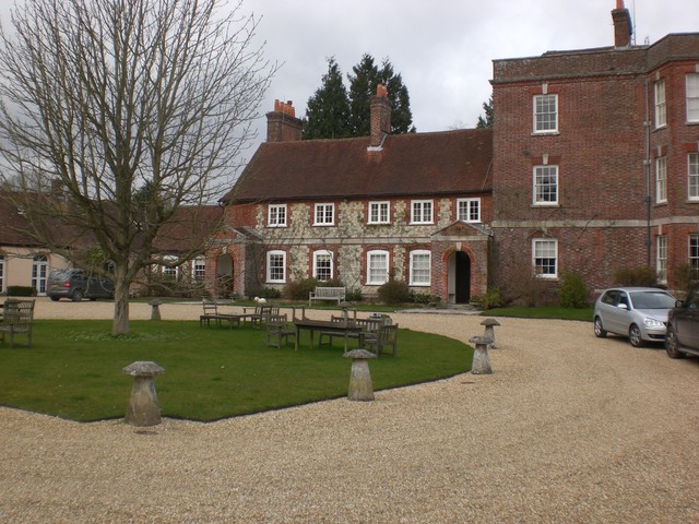  Image of 2 bedroom Cottage to rent in North Lane Buriton Petersfield GU31 at Buriton, GU31 5RT