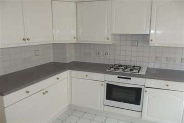  Image of 3 bedroom Terraced house to rent in Orient Place Canterbury CT2 at Canterbury, CT2 8AW
