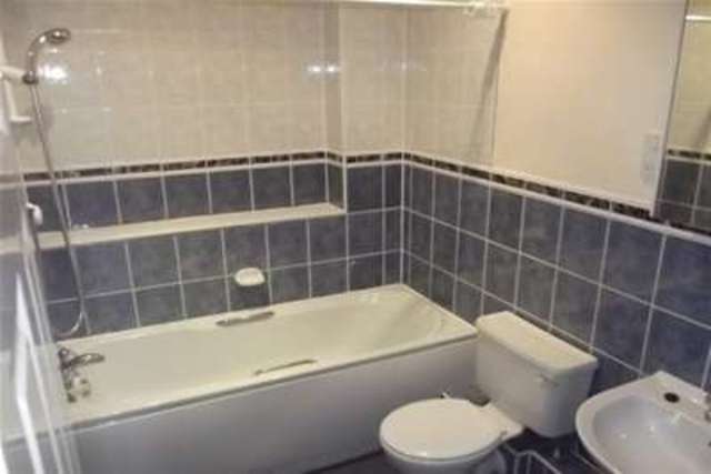  Image of 3 bedroom Terraced house to rent in Orient Place Canterbury CT2 at Canterbury, CT2 8AW