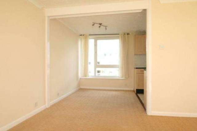  Image of 2 bedroom Apartment to rent in Overstrand Avenue Rustington Littlehampton BN16 at Rustington Littlehampton Rustington, BN16 2JU