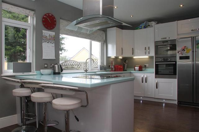  Image of 4 bedroom Semi-Detached house for sale in Oxford Avenue Guiseley Leeds LS20 at Guiseley Leeds Guiseley, LS20 9BX