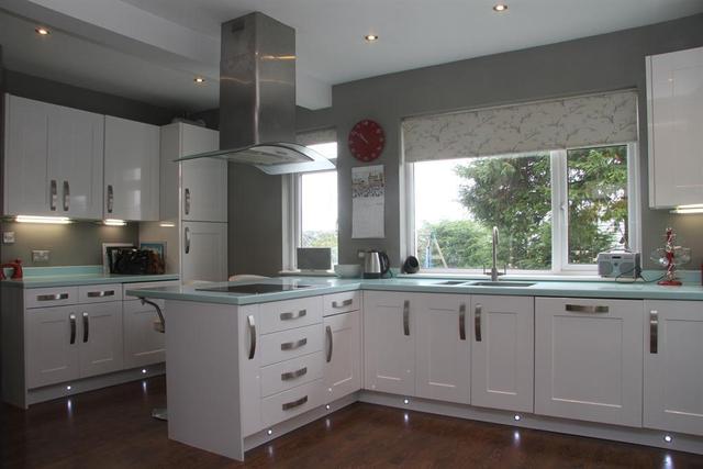  Image of 4 bedroom Semi-Detached house for sale in Oxford Avenue Guiseley Leeds LS20 at Guiseley Leeds Guiseley, LS20 9BX