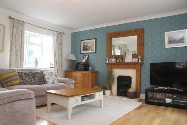  Image of 4 bedroom Semi-Detached house for sale in Oxford Avenue Guiseley Leeds LS20 at Guiseley Leeds Guiseley, LS20 9BX