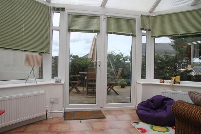  Image of 4 bedroom Semi-Detached house for sale in Oxford Avenue Guiseley Leeds LS20 at Guiseley Leeds Guiseley, LS20 9BX