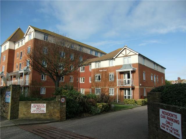  Image of 1 bedroom Apartment to rent in Rowena Road Westgate-on-Sea CT8 at Palm Court Rowena Road Westgate-on-Sea, CT8 8QZ