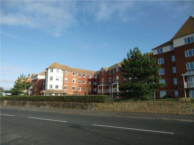  Image of 1 bedroom Apartment to rent in Rowena Road Westgate-on-Sea CT8 at Palm Court Rowena Road Westgate-on-Sea, CT8 8QZ