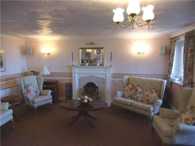  Image of 1 bedroom Apartment to rent in Rowena Road Westgate-on-Sea CT8 at Palm Court Rowena Road Westgate-on-Sea, CT8 8QZ