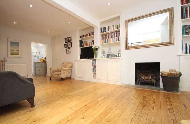  Image of 3 bedroom Terraced house for sale in Park Road Henley-on-Thames RG9 at Henley-On-Thames, RG9 1DB